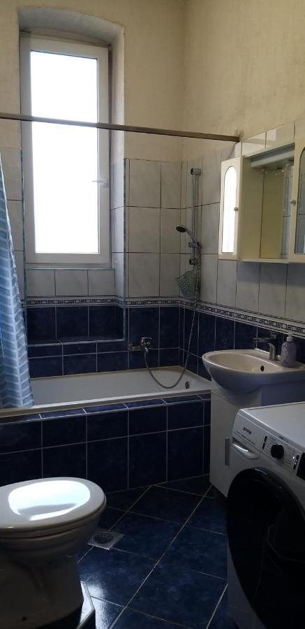 Tomislav Hotel Загреб Екстериор снимка