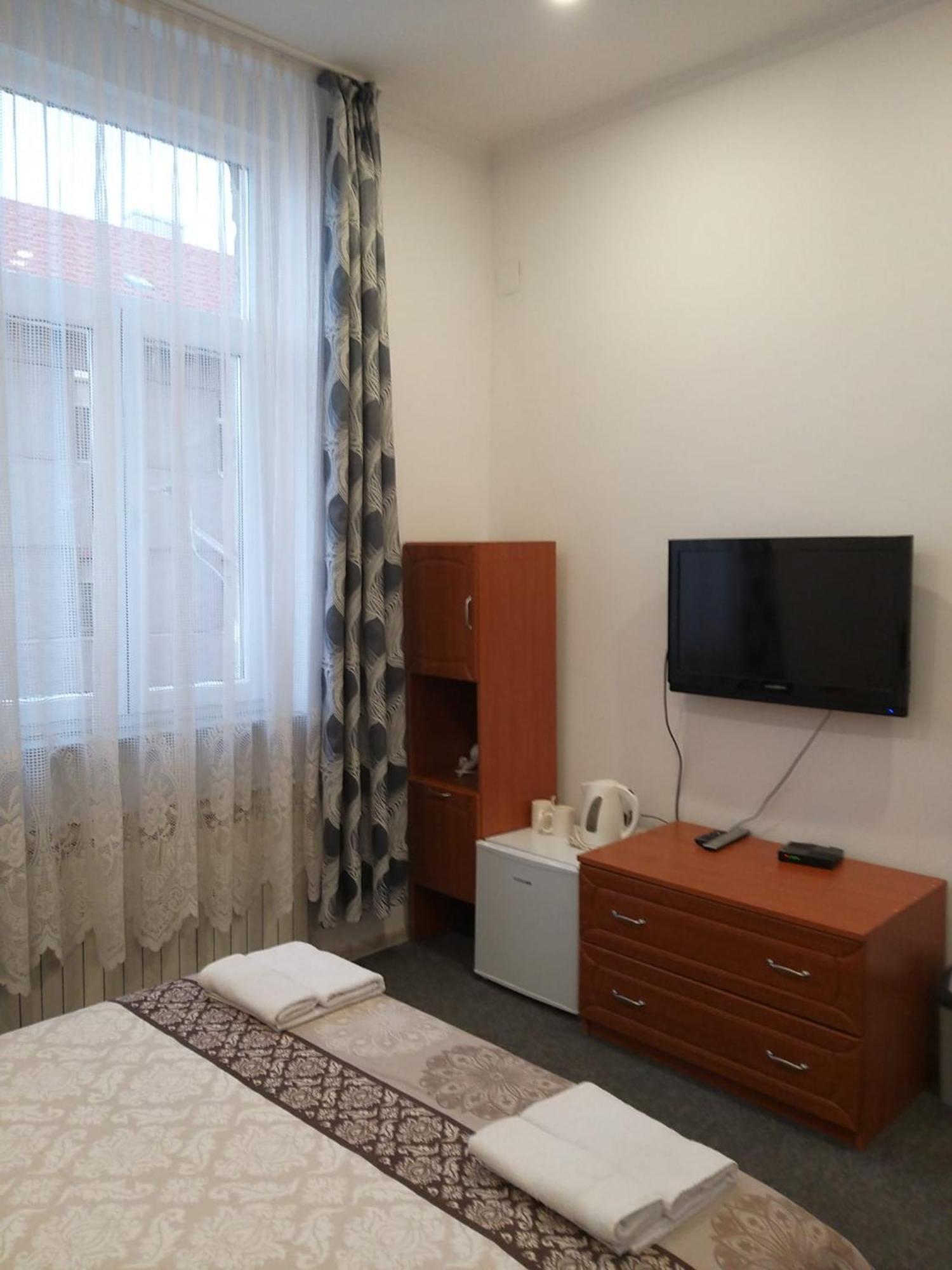Tomislav Hotel Загреб Екстериор снимка